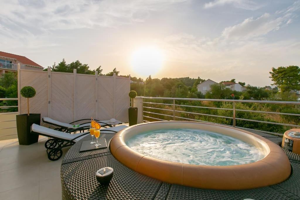Villa Kora - Luxury Holiday Apartments Lumbarda Dış mekan fotoğraf