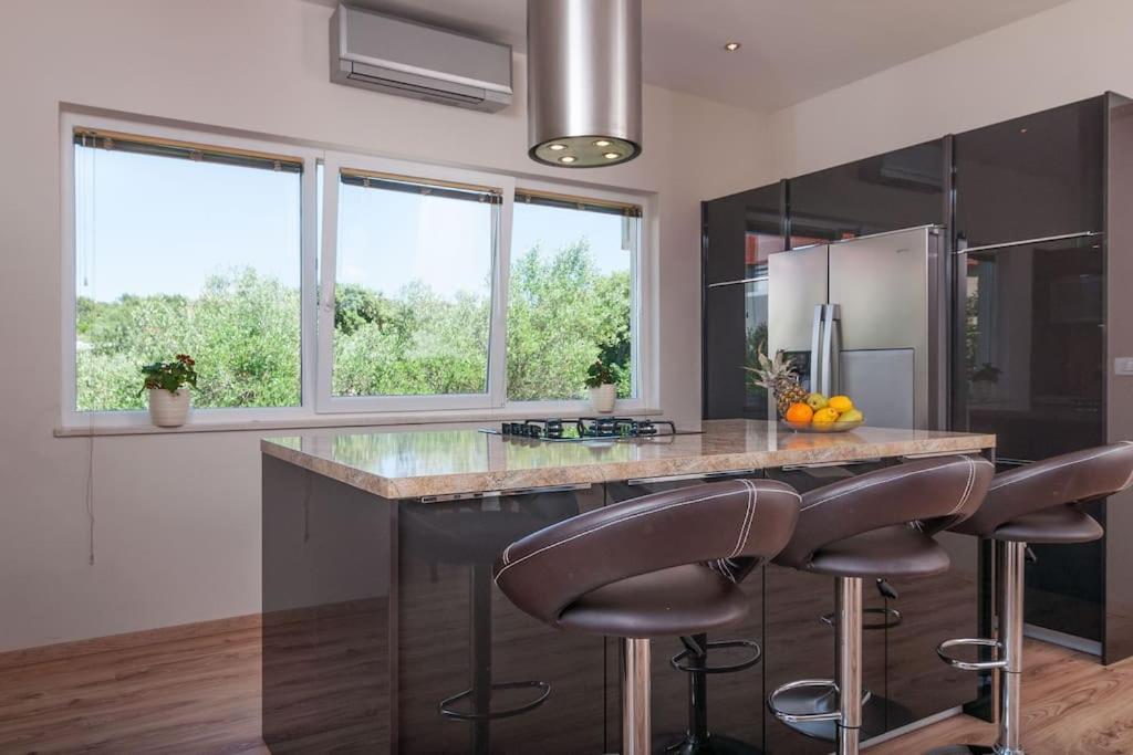 Villa Kora - Luxury Holiday Apartments Lumbarda Dış mekan fotoğraf